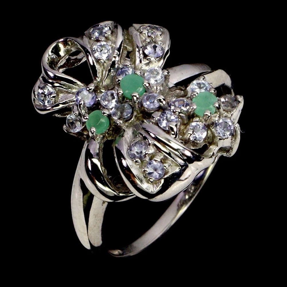 Very pretty Natural Emerald & Tanzanite in 925 Sterling Silver Size 8.5